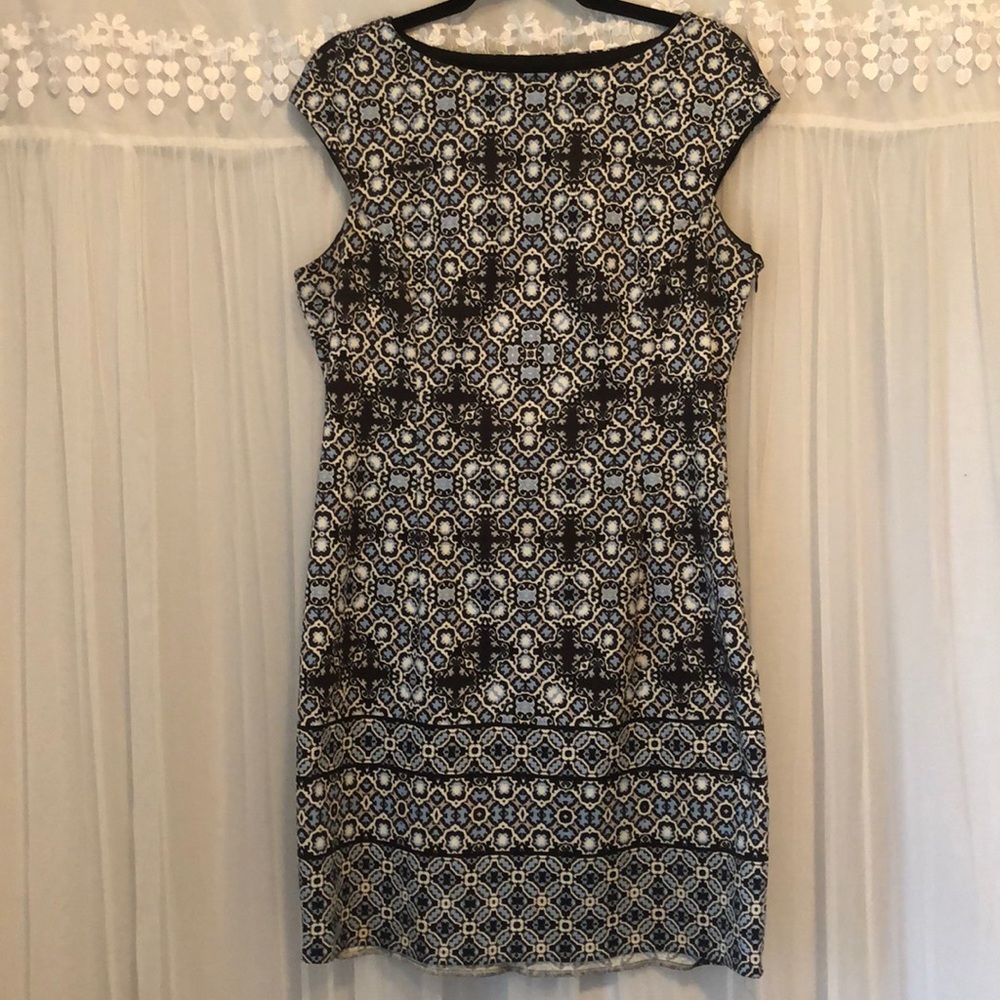 🌻🌻 Wisp Blue Form Fitting Dress